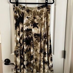 Floral print skirt